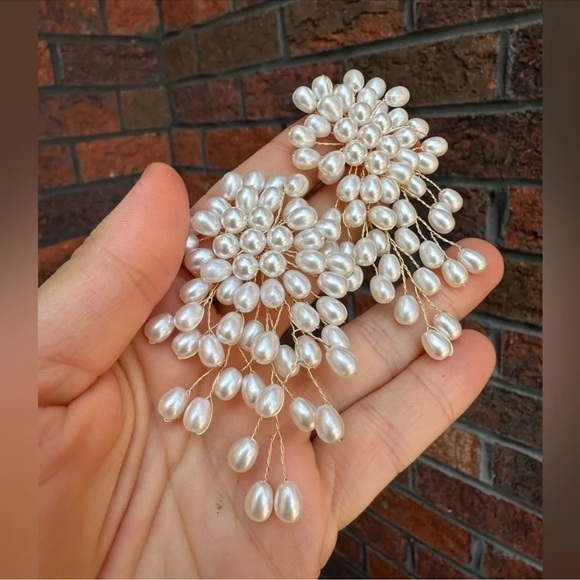 Anthropologie Pearl Wired Cascading Earrings - Picture 7 of 15